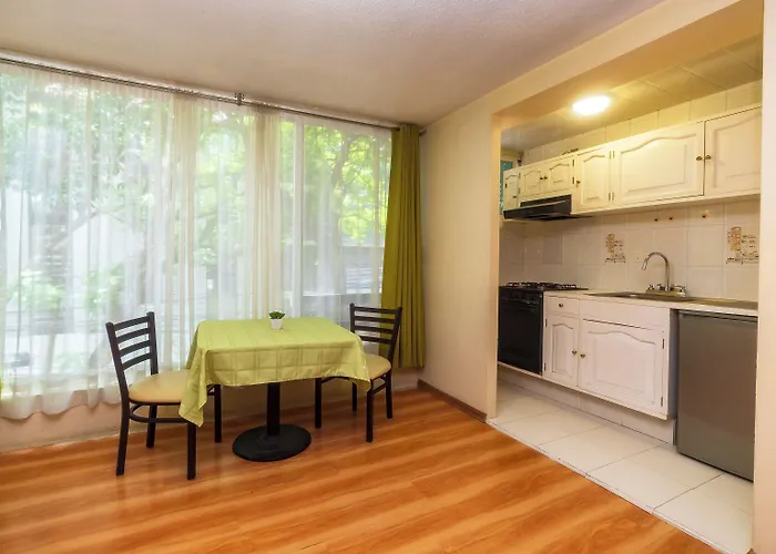 Aparthotel Capital O Marne, 3*